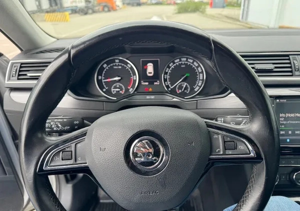 Skoda Superb cena 64249 przebieg: 173000, rok produkcji 2015 z Gdańsk małe 232